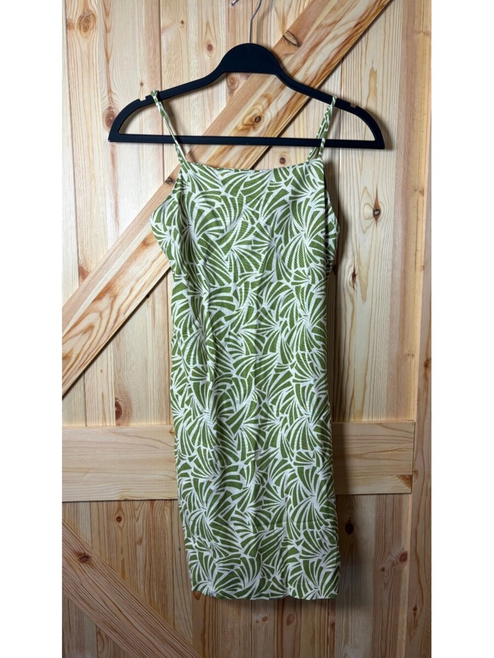 Monteau Los Angeles Green and White Leaf Print Linen Rayon Slip Dress